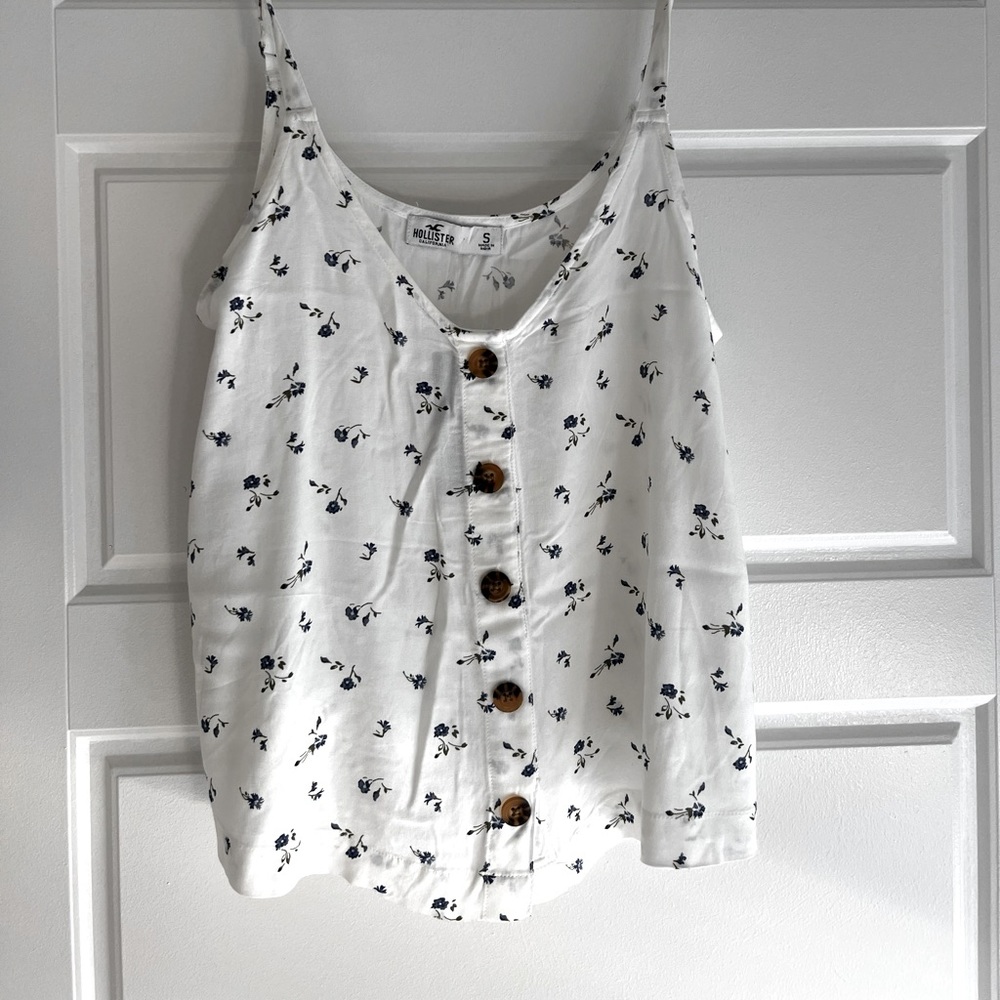 Hollister floral blouse